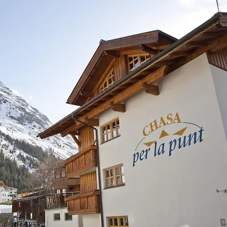 Апартаменты Chasa Per La Punt *
