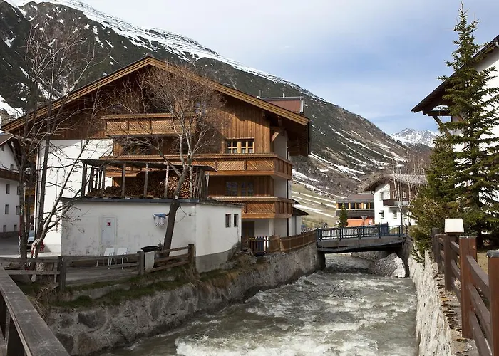 Chasa Per La Punt Lägenhet